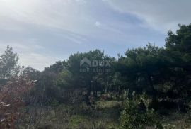 ISTRA,LABIN(OKOLICA) - Građevinsko zemljište s projektom na osami okruženo šumom, Labin, Land