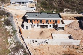 Imotski vila (roh-bau) 390 m2 top lokacija - ekskluziva, Imotski, Σπίτι