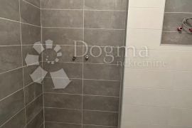 NOVOGRADNJA STAN + GARSONJERA PRILIKA!!, Pula, Apartamento