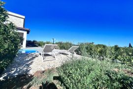 Predivna kamena vila - pogled more, Pašman, Kuća