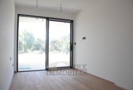 Ekskluzivan stan u prizemlju blizu mora, 76,91m2, Poreč, Apartamento