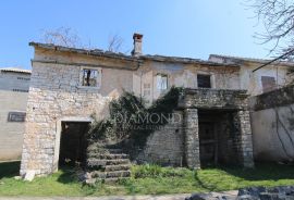 Središnja Istra, okolica, kuća za adaptaciju sa prostranim zemljištem, Sveti Petar U Šumi, Haus