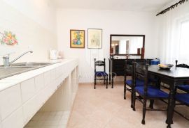 Rovinj, stan na super lokaciji s pogledom na more, Rovinj, Apartamento