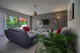 Pula, okolica, atraktivna kuća modernog dizajna, Ližnjan, Haus