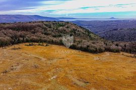 Barban, jug Istre, veliko građevinsko zemljište za 53 objekta, Barban, Terrain