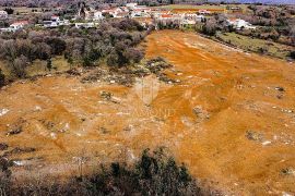 Barban, jug Istre, veliko građevinsko zemljište za 53 objekta, Barban, Land