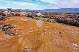 Barban, jug Istre, veliko građevinsko zemljište za 53 objekta, Barban, Terra