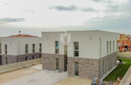 Novigrad, okolica! Moderna duplex kuća 200 m od mora u izgradnji!, Novigrad, بيت