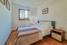 Novigrad, stan na odličnoj lokaciji sa pogledom na more!, Novigrad, Apartamento