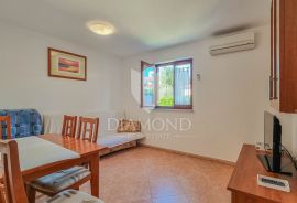 Novigrad, stan na odličnoj lokaciji sa pogledom na more!, Novigrad, Appartement