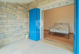 Umag, stan na izvanrednoj lokaciji 2.red do mora!, Umag, Apartamento