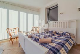 Umag centar, stan u prizemlju 2.red do mora!, Umag, Apartamento