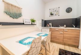 Rovinj, centar, apartmanska kuća na top lokaciji, Rovinj, Maison