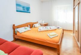 Poreč, apartmanska kuća u centru grada!, Poreč, Casa