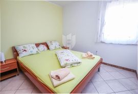 Poreč, apartmanska kuća u centru grada!, Poreč, Maison