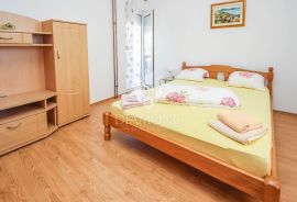 Poreč, apartmanska kuća u centru grada!, Poreč, بيت