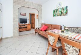 Poreč, apartmanska kuća u centru grada!, Poreč, Famiglia