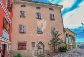 Motovun, kuća u centru sa otvorenim pogledom, Motovun, House