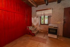 Rovinj, okolica, kameni kompleks s potencijalom, Rovinj, House