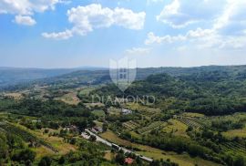 Pićan, građevinsko zemljište na rubu naselja sa otvorenim pogledom, Pićan, Tierra