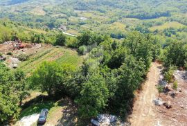 Pićan, građevinsko zemljište na rubu naselja sa otvorenim pogledom, Pićan, Γη