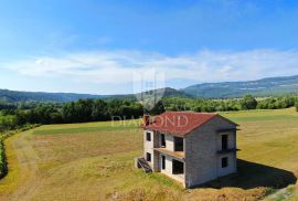 Boljun, kuća na lijepoj lokaciji sa otvorenim pogledom, Lupoglav, House