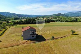 Boljun, kuća na lijepoj lokaciji sa otvorenim pogledom, Lupoglav, House