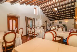 Rovinj, centar, uhodani restoran na top lokaciji, Rovinj, Propriedade comercial