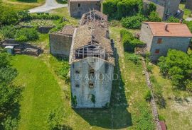 Momjan, okolica! Ruševina za adaptaciju sa panoramskim pogledom na more!, Buje, Tierra