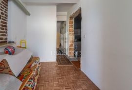 Poreč, okolica, stan u prizemlju sa vrtom u blizini grada!, Poreč, Appartement