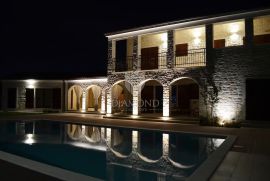 Tinjan, središnja Istra, Villa sa bazenom na prekrasnoj lokaciji, Tinjan, Haus