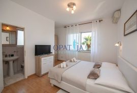 Opatija-stan s dvije terase i okućnicom, Opatija, Appartment