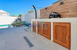 Zaton, Villa mit Swimmingpool, Nin, بيت