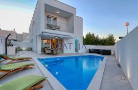 Zaton, Villa mit Swimmingpool, Nin, House