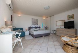 Opatija, stan blizu plaže, Opatija, Appartement