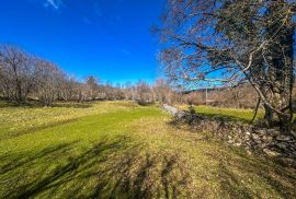 KLANA, ŠKALNICA- Građevinsko zemljište na mirnoj lokaciji, Klana, Land