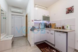 Malinska, Bogovići, Stan u suterenu sa okućnicom na dobroj lokaciji, prodaja, Malinska-Dubašnica, Appartement