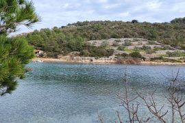 Šolta, Nečujam - zemljište sa nedovršenim objektom, Šolta, Land