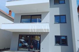 Valbadon stan 72m2,2SS+DB, novogradnja modernog dizajna !, Fažana, Appartment