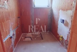 Valbadon stan 72m2,2SS+DB, novogradnja modernog dizajna !, Fažana, Appartement