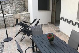 Kuća sa 5 apartmana, Crikvenica, Maison