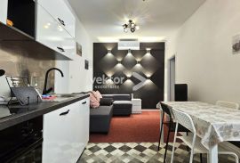 Centar, adaptiran 2-soban s dnevnim boravkom, za investiciju, Rijeka, Apartamento