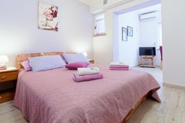 Apartmanska kuća na dobroj lokaciji, Novigrad, Istra, Novigrad, House