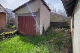 BRUŠANE, GOSPIĆ - Tradicionalna lička kuća za renovaciju, Gospić - Okolica, House