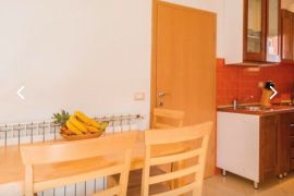 Apartmanska kuća sa bazenom, Ližnjan, Istra, Ližnjan, Famiglia