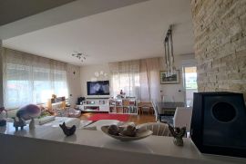 Penthouse Laščina: Prodaja 116m2 + Garaža, Maksimir, شقة