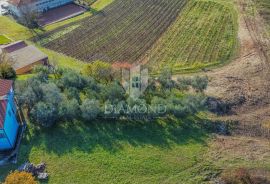 Vižinada, građevinsko zemljište na zanimljivoj lokaciji, Vižinada, أرض