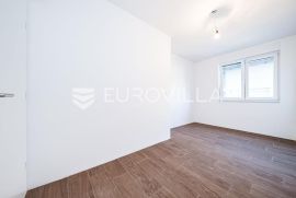 Velika Gorica, NOVOGRADNJA poslovni prostor 132 m2 NKP, Propiedad comercial