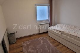 Zemun, centar, odličan stan, dupleks, Zemun, Flat