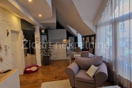 Zemun, centar, odličan stan, dupleks, Zemun, Apartamento